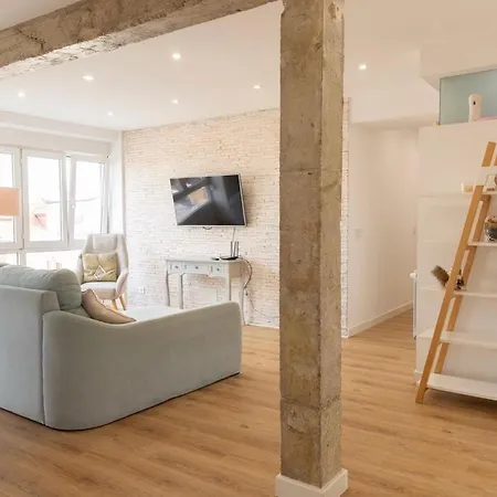 Luz, Calma Y Cerca Del Mar * Сомо