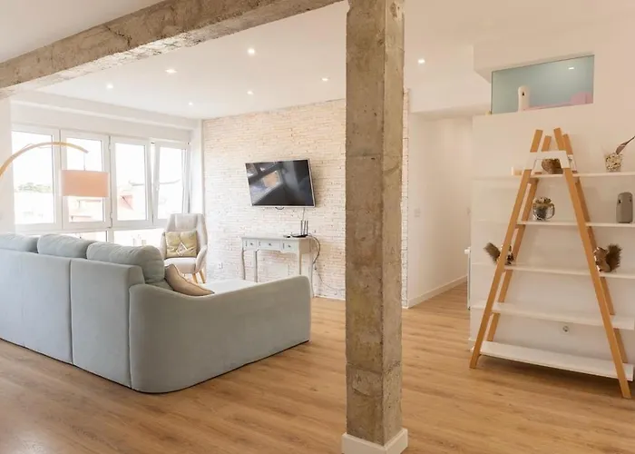 Luz, Calma Y Cerca Del Mar * Сомо